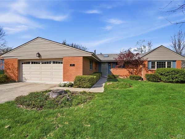 2303 Delvue Drive, Miami Township, OH 45459