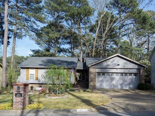 13013 Lemoncrest Ln, Little Rock, AR 72210