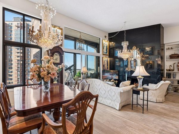 1235 Yale Place, Unit 1701, Minneapolis, MN 55403