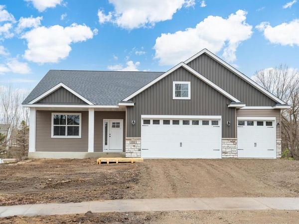 832 Forest Edge Drive , Jordan, MN 55352
