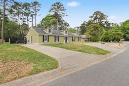 129 Brookgate Dr. photo 4