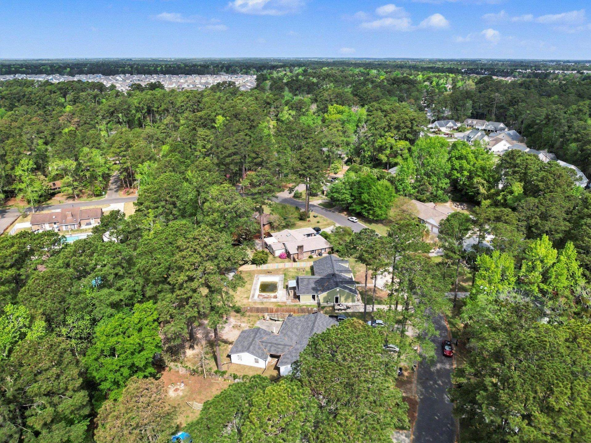 129 Brookgate Dr. Photo 34