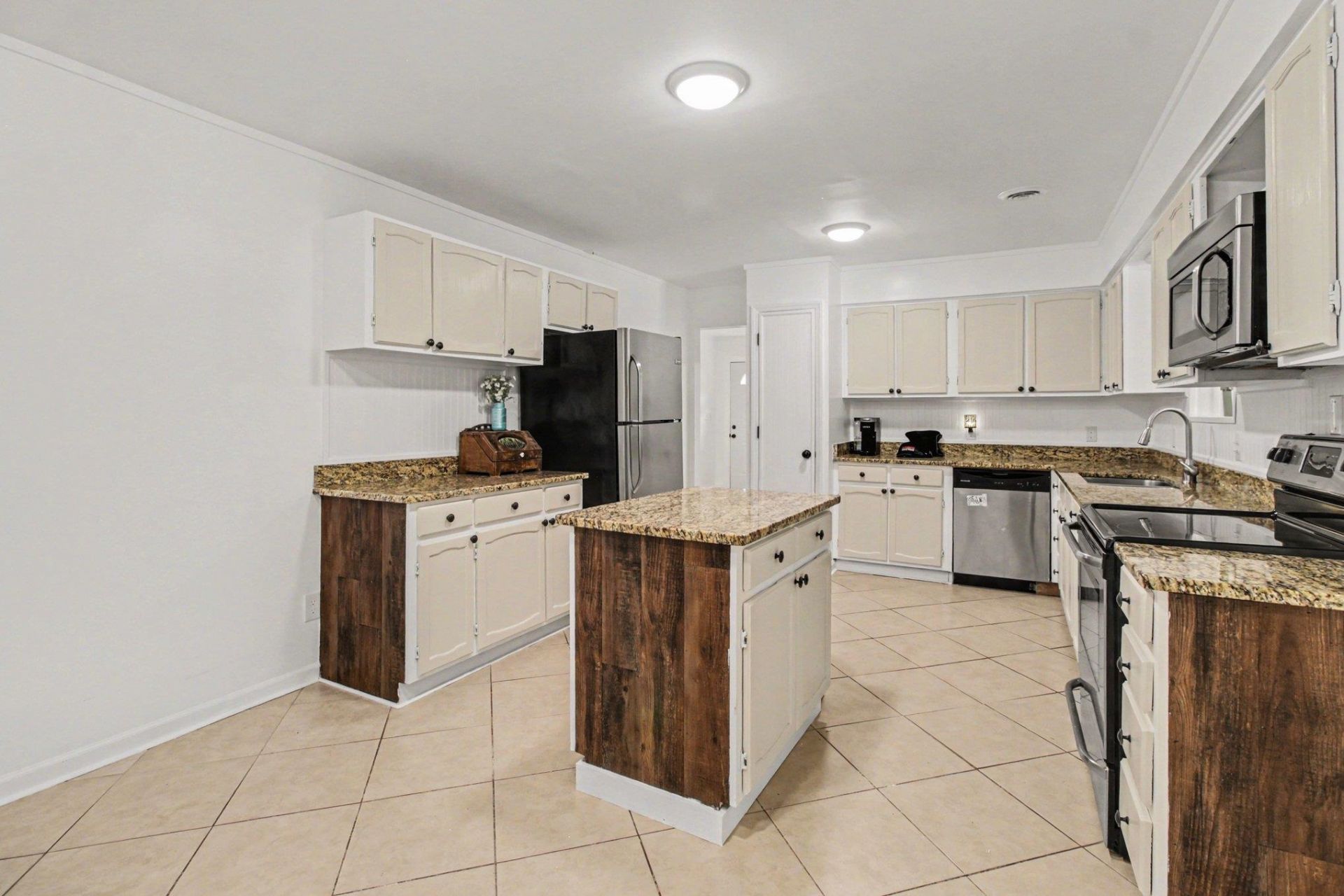 129 Brookgate Dr. Photo 8