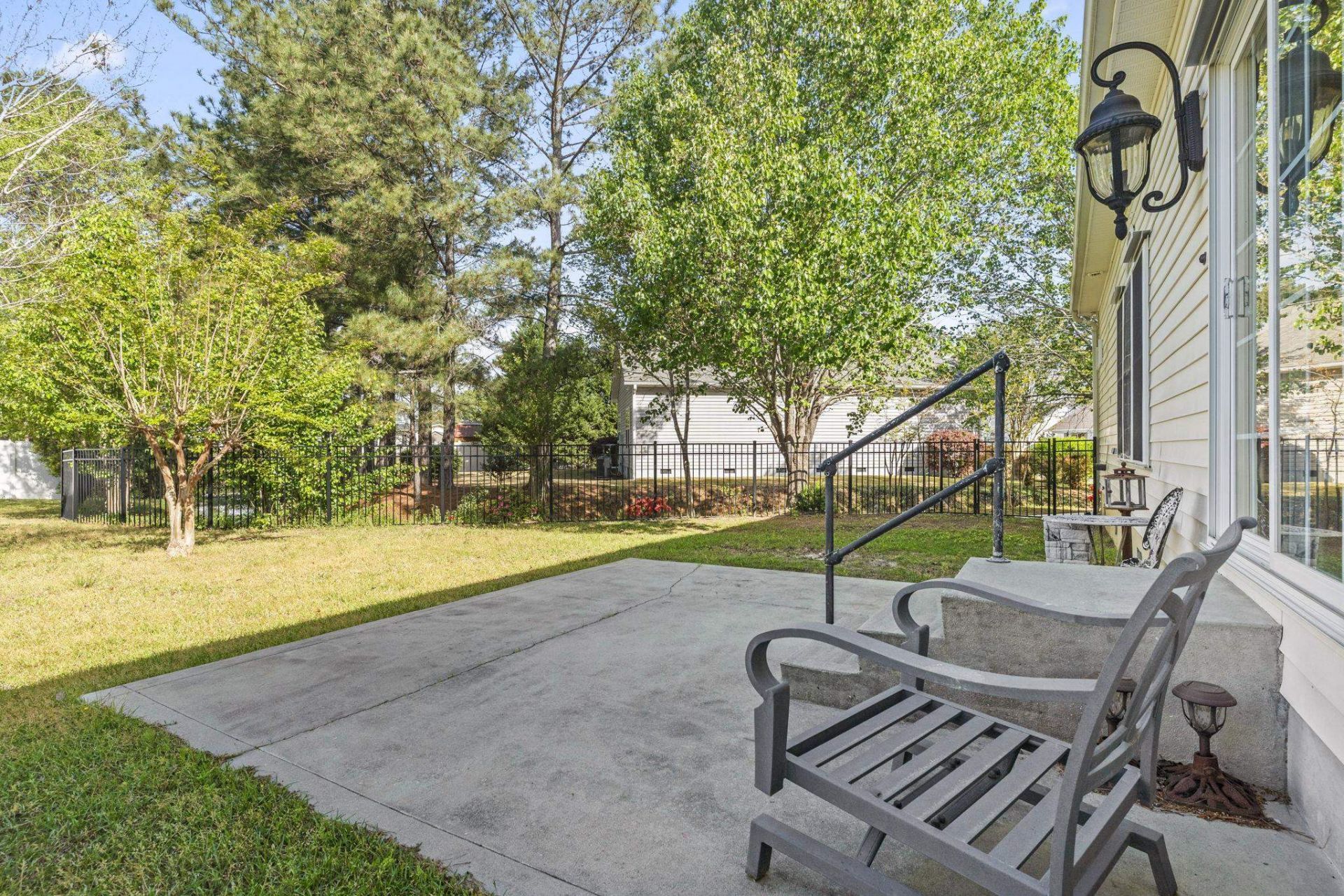 618 Wintercreeper Dr. Photo 25