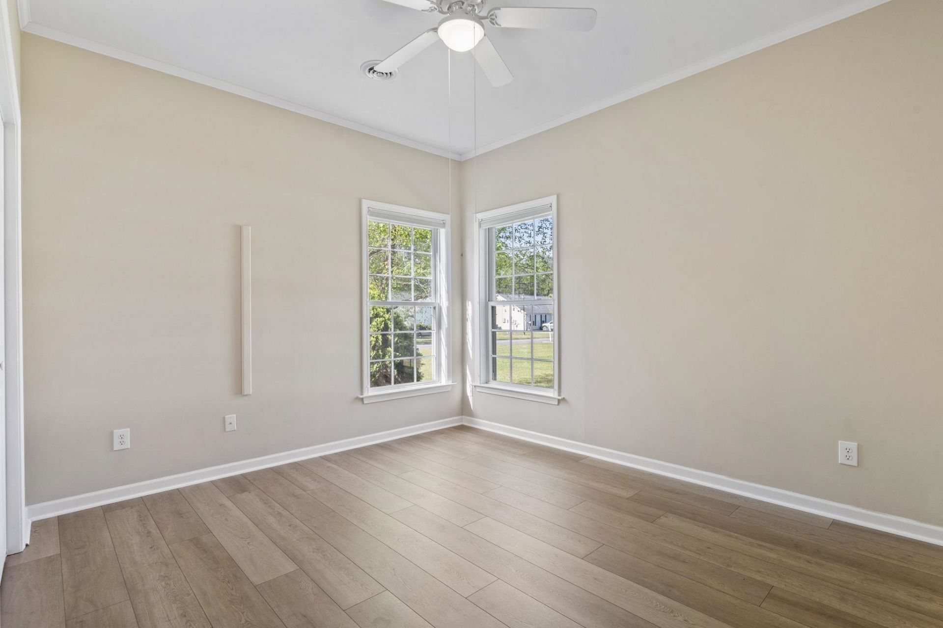 618 Wintercreeper Dr. Photo 27
