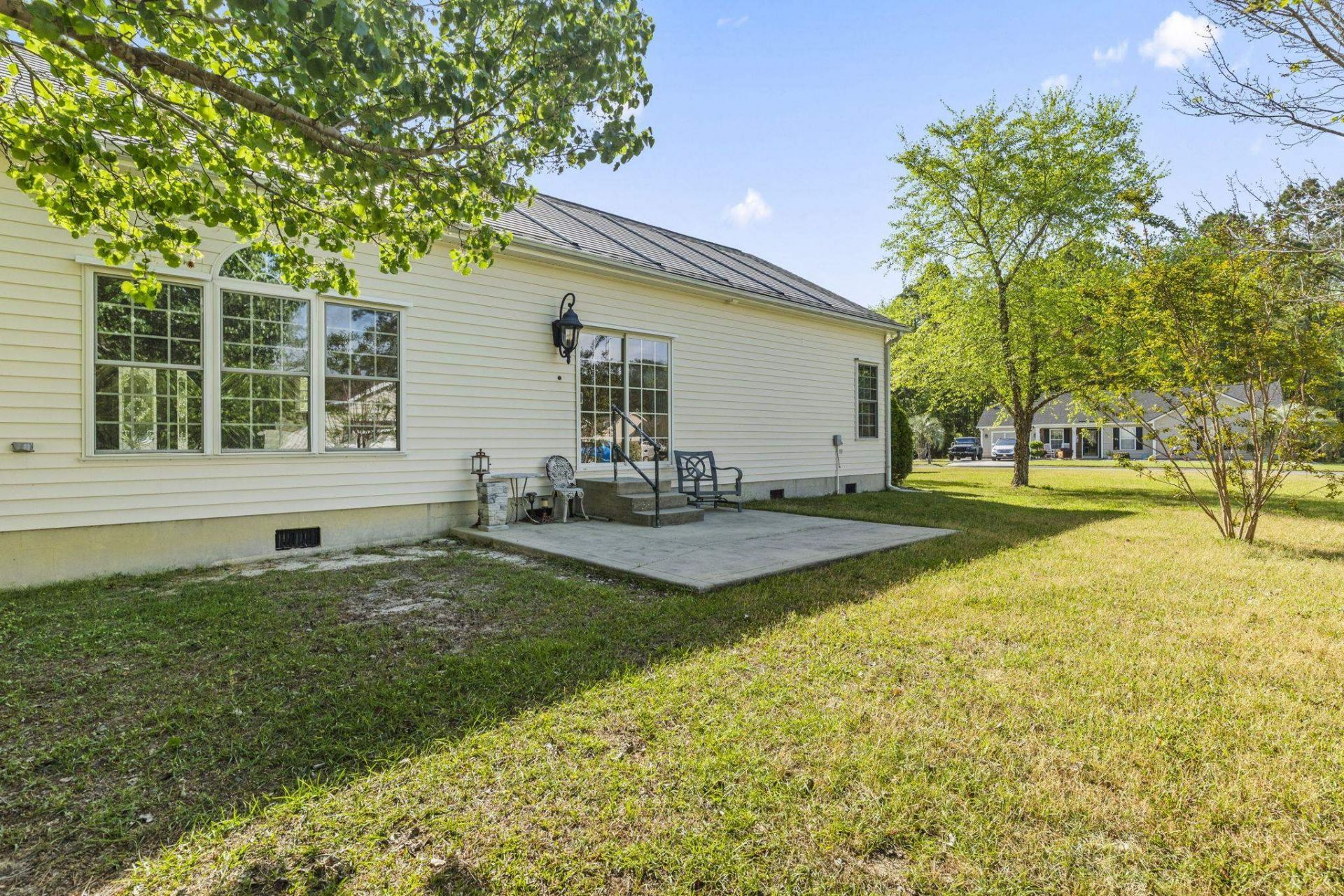 618 Wintercreeper Dr. Photo 29