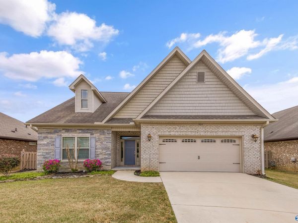 3011 Mallard Point Drive, Owens Cross Roads, AL 35763