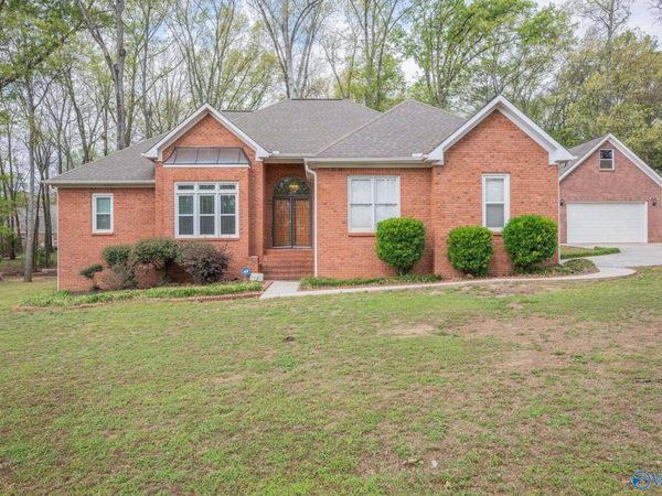 136 Forest Home Drive, Trinity, AL 35673