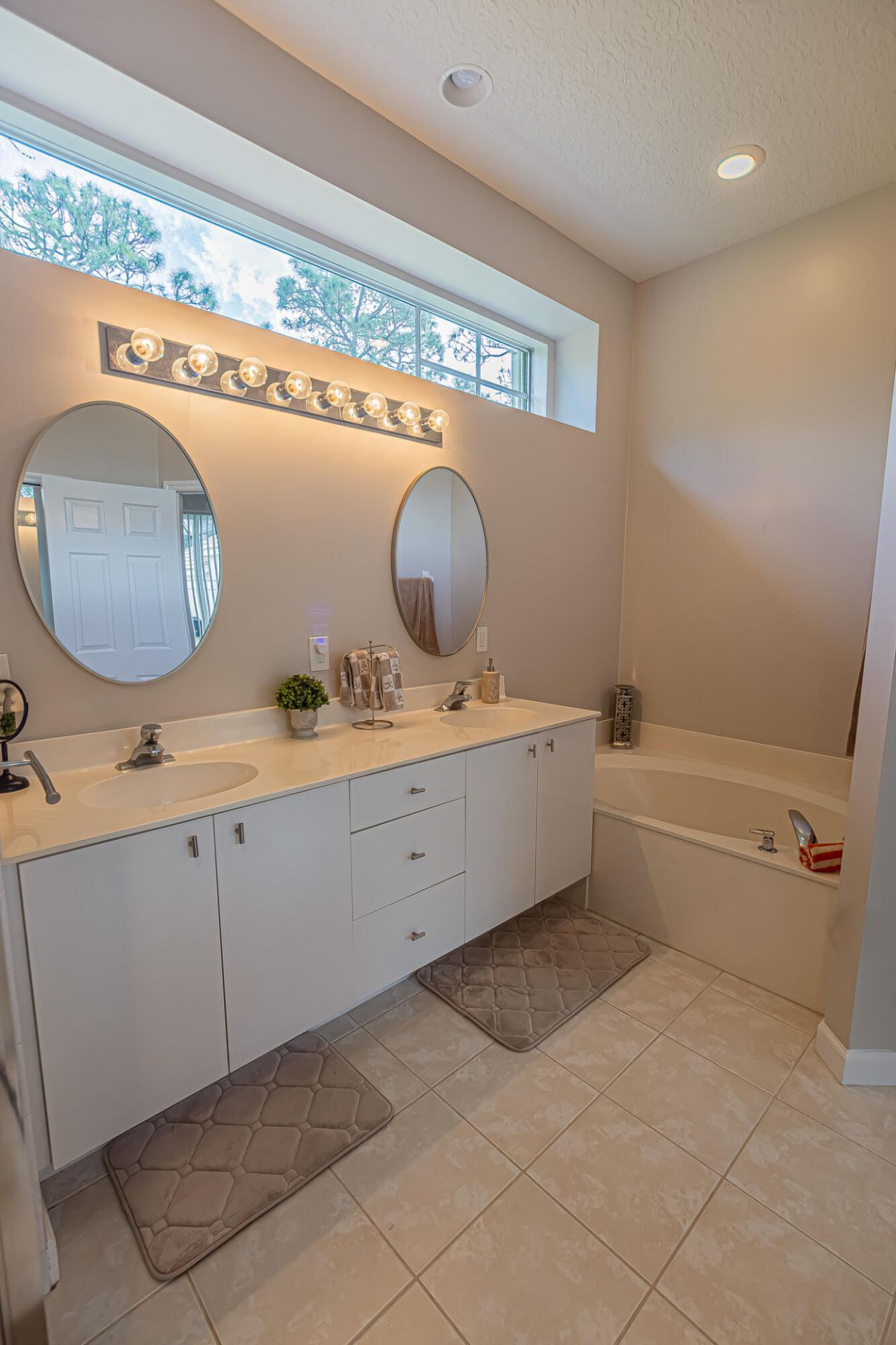 651 SW Munjack Cove, Port Saint Lucie, FL 34986 Photo