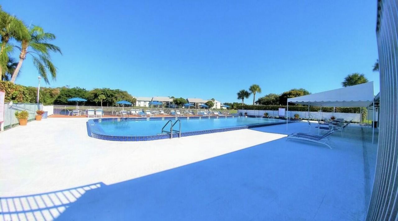 1007 Green Pine Boulevard, Unit D2, West Palm Beach, FL 33409 Photo