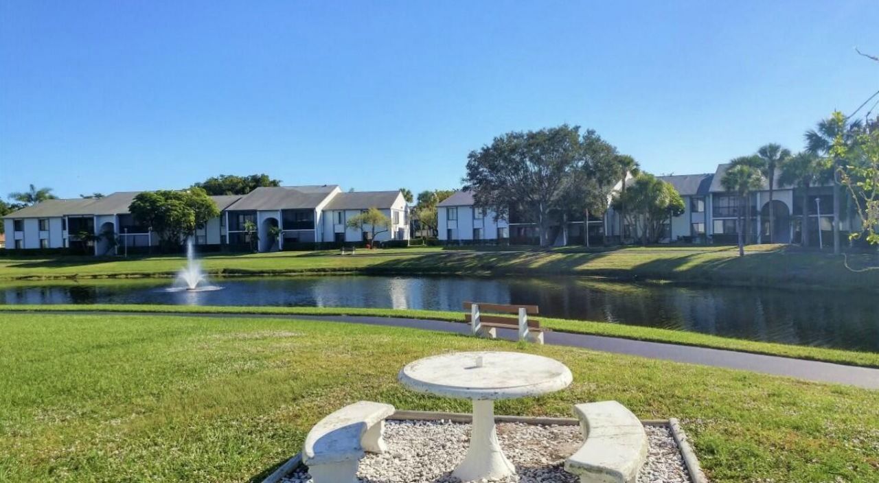 1007 Green Pine Boulevard, Unit D2, West Palm Beach, FL 33409 Photo