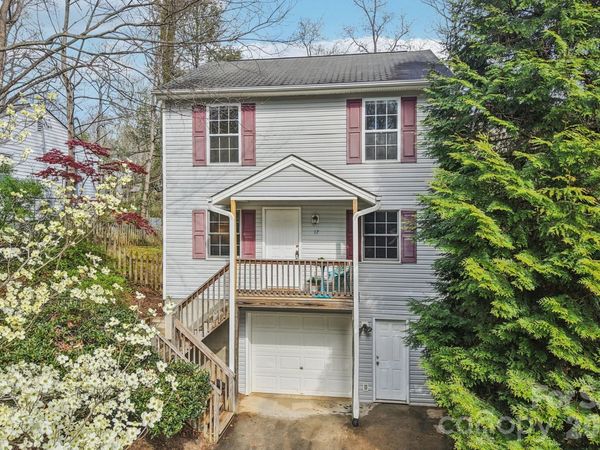 17 Castle Street, Asheville, NC 28803