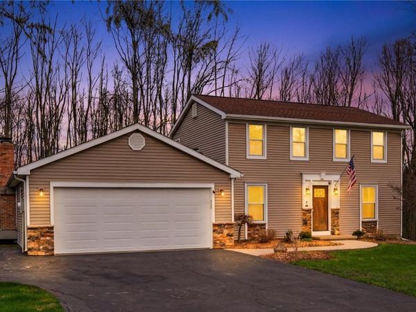 51 West Parkway , Victor, NY 14564