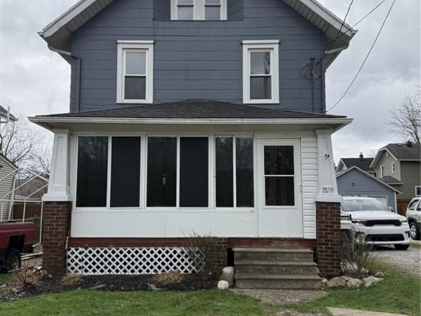 2120 Newton Street , Akron, OH 44305