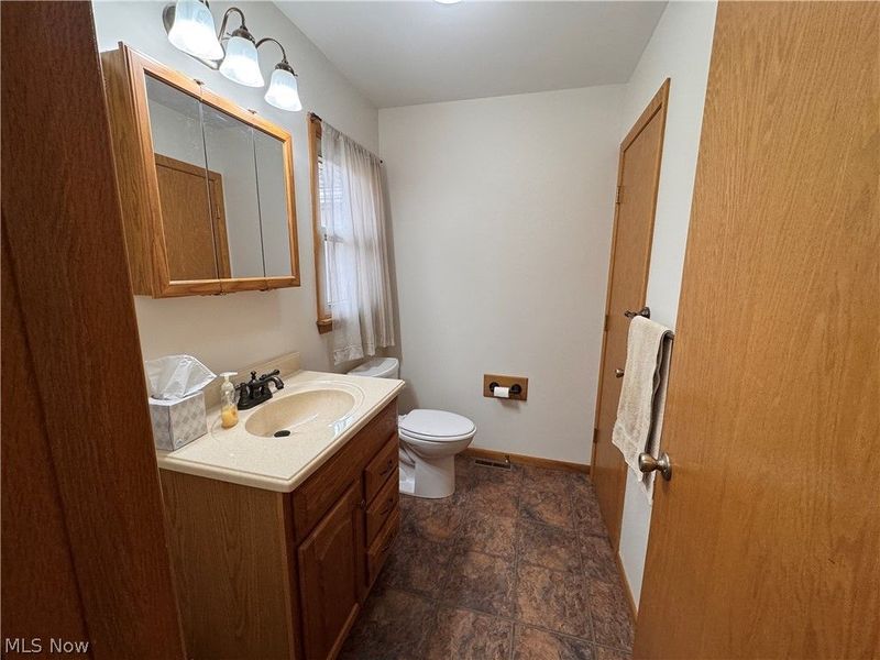 1408 Beckett Avenue, Cambridge, OH 43725 Photo 22