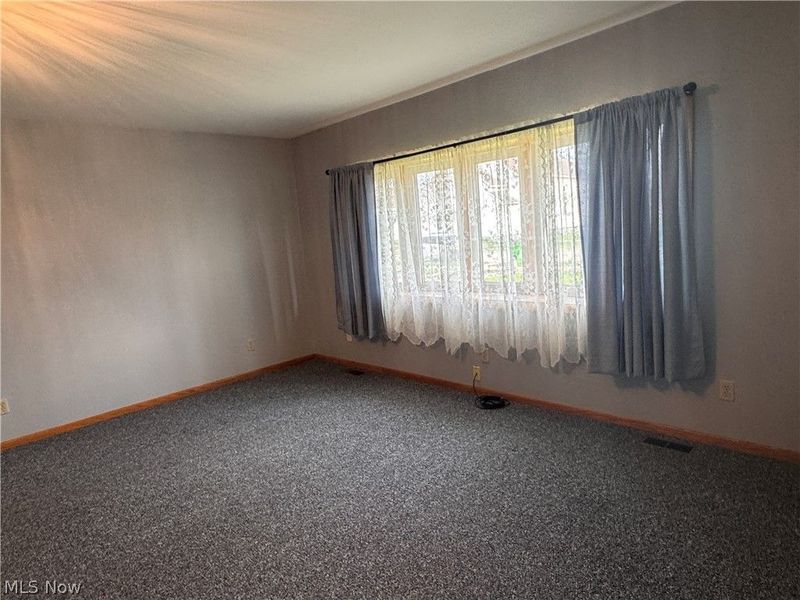 1408 Beckett Avenue, Cambridge, OH 43725 Photo 6