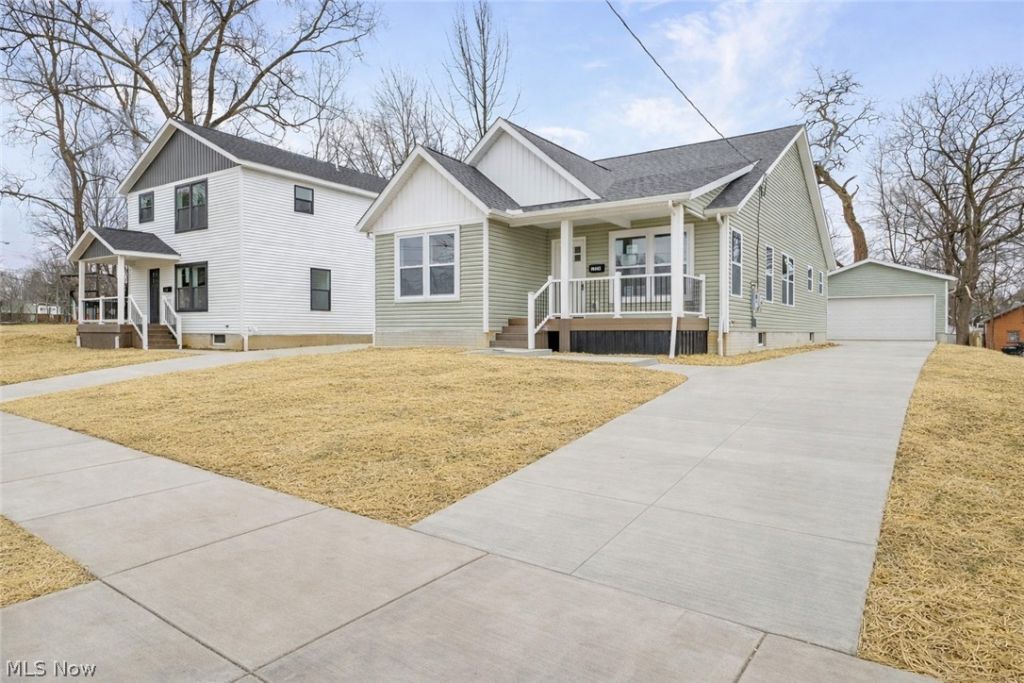 1328 Hazelwood , Akron, OH 44305