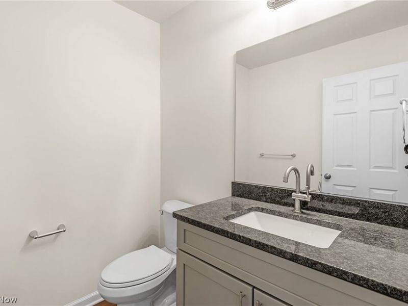 1334 Hazelwood Ave , Akron, OH 44305 Photo 10