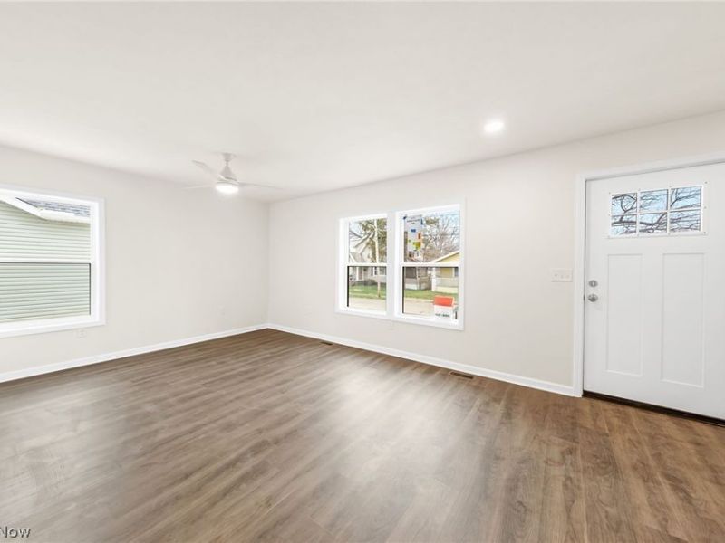 1334 Hazelwood Ave , Akron, OH 44305 Photo 4