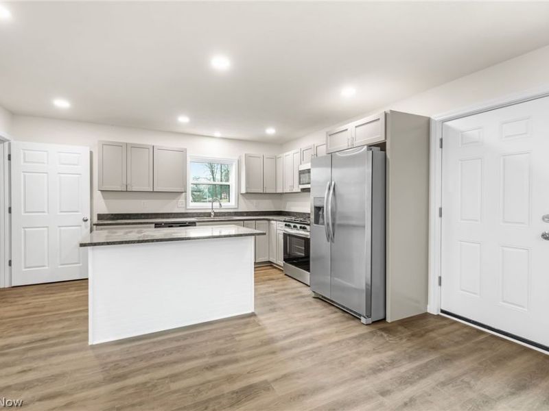 1334 Hazelwood Ave , Akron, OH 44305 Photo 6