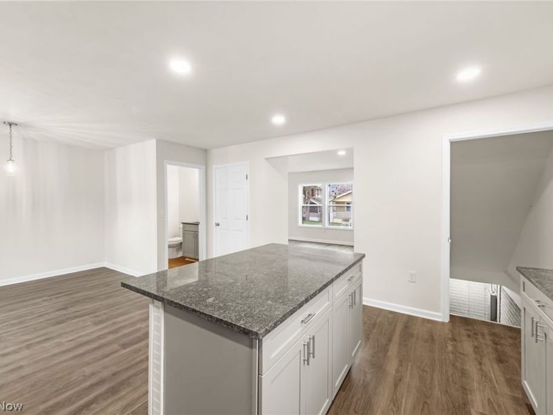 1334 Hazelwood Ave , Akron, OH 44305 Photo 9