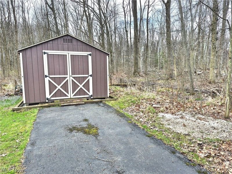 1174 Henn Hyde Road NE, Warren, OH 44484 Photo 5