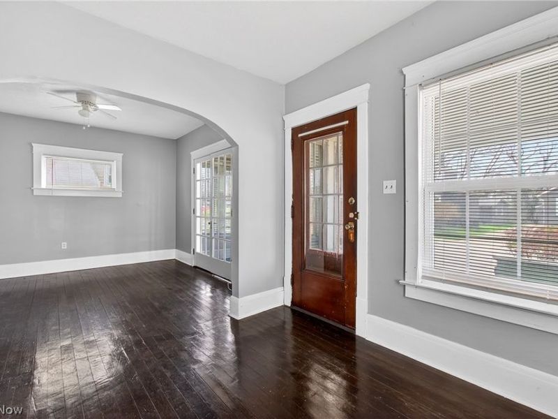 245 E Ford Avenue, Barberton, OH 44203 Photo 5