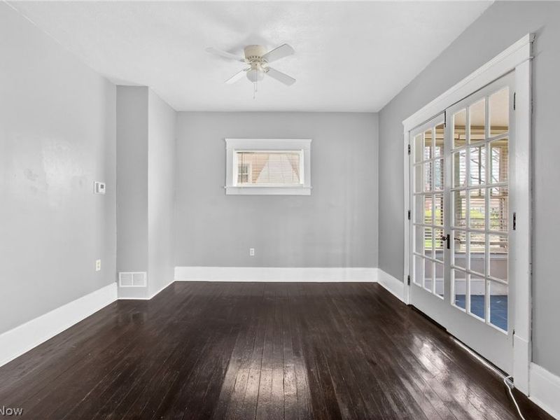 245 E Ford Avenue, Barberton, OH 44203 Photo 6