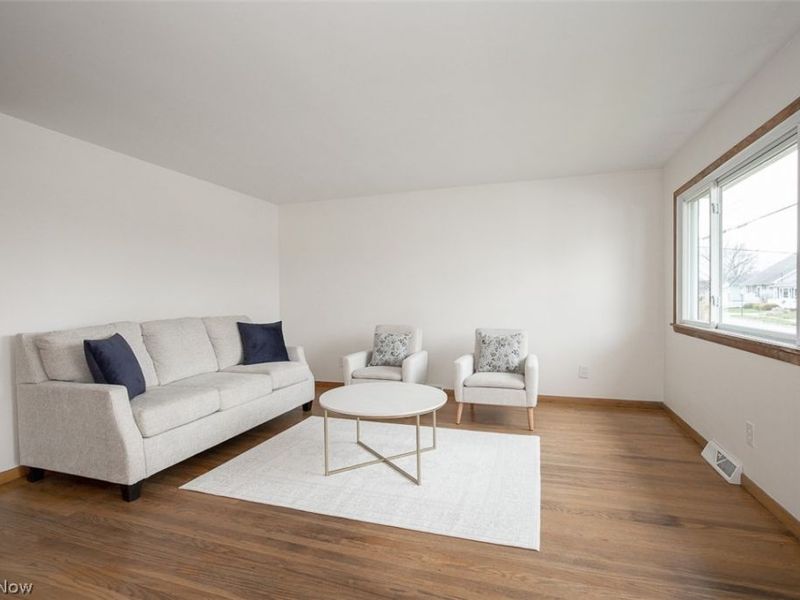 451 Fulmer Avenue , Akron, OH 44312 Photo 2