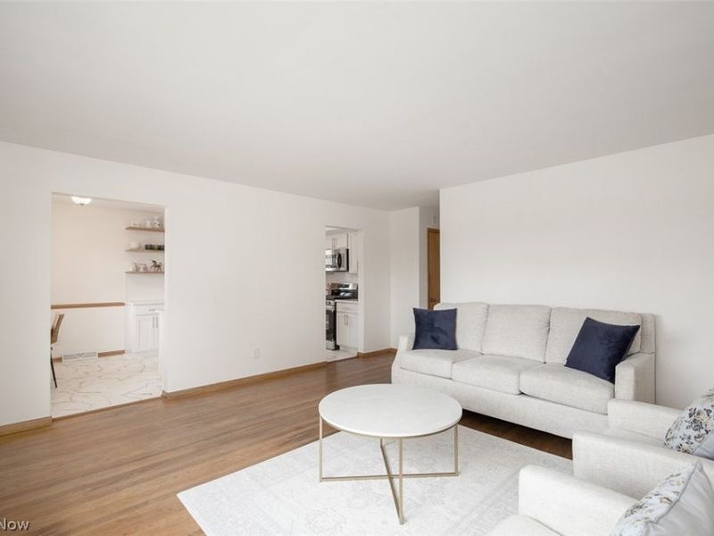 451 Fulmer Avenue , Akron, OH 44312 Photo 3