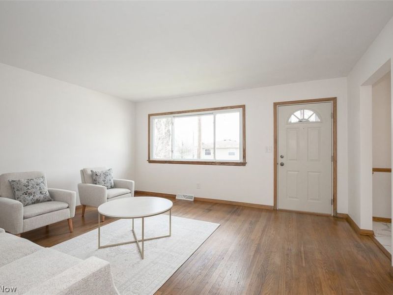 451 Fulmer Avenue , Akron, OH 44312 Photo 4