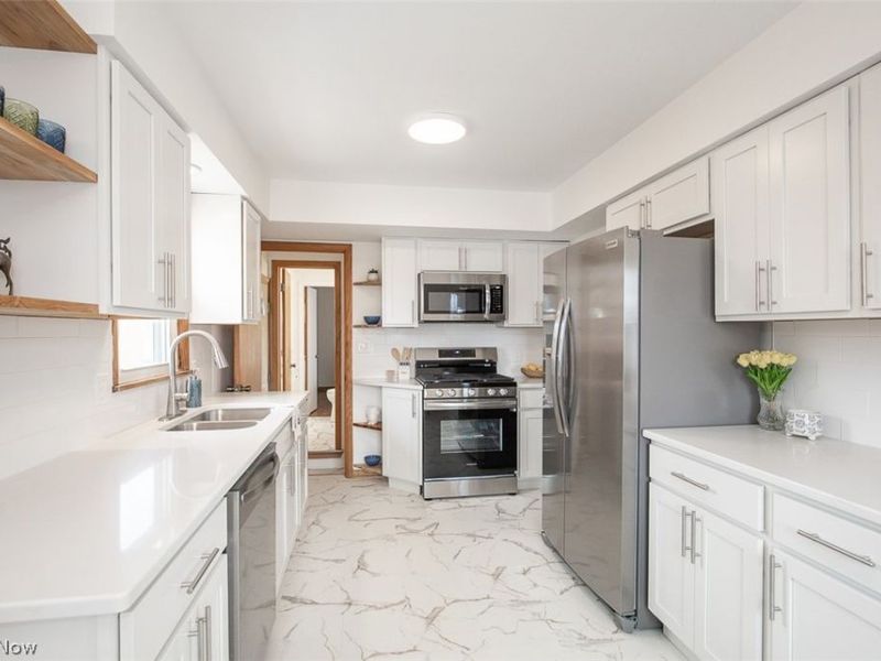 451 Fulmer Avenue , Akron, OH 44312 Photo 5