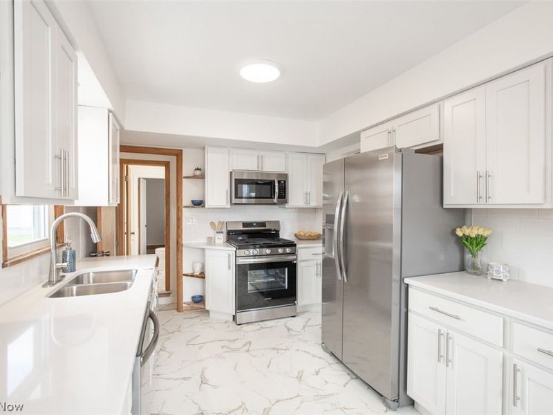 451 Fulmer Avenue , Akron, OH 44312 Photo 7