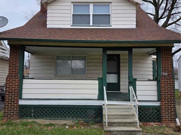 1505 E 196th Street , Euclid, OH 44117