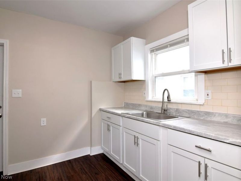 425 East 120th Street , Cleveland, OH 44108 Photo 11