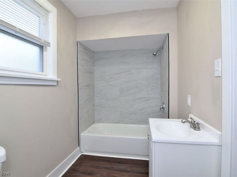 425 East 120th Street , Cleveland, OH 44108 Photo 17