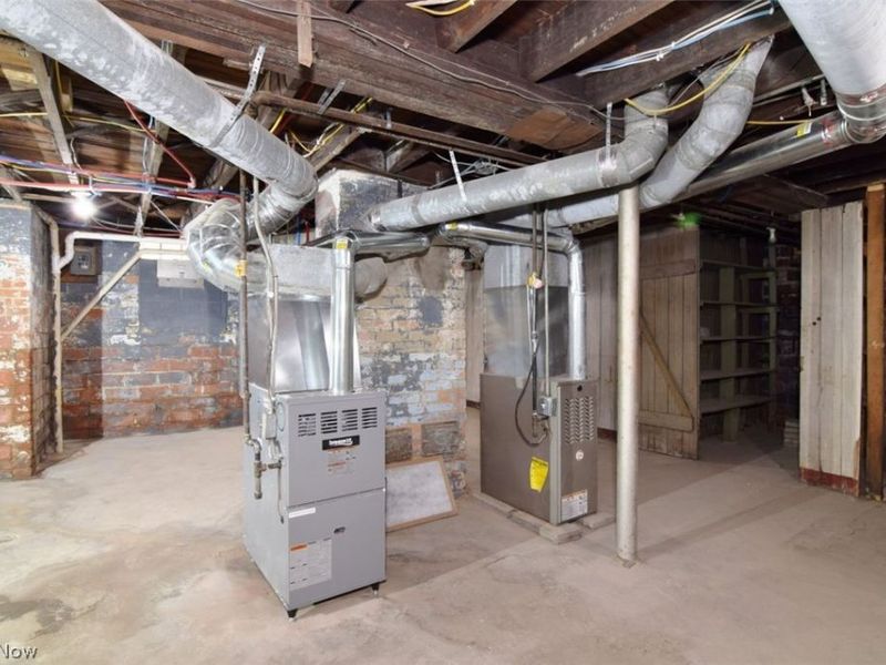 425 East 120th Street , Cleveland, OH 44108 Photo 44