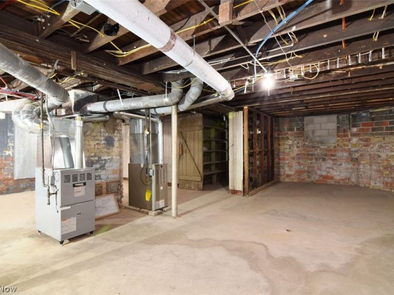 425 East 120th Street , Cleveland, OH 44108 Photo 45