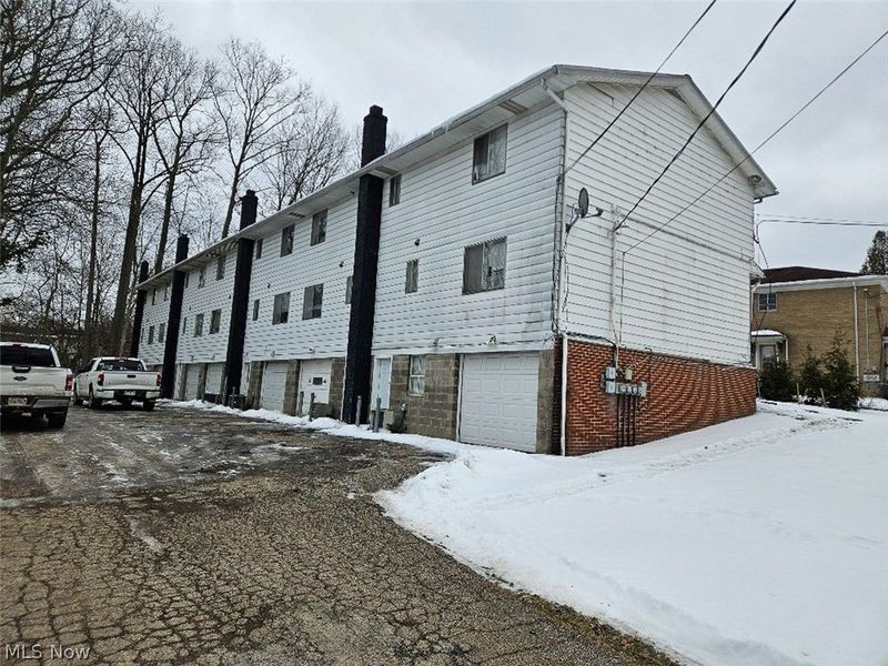 1781 Cromwell Drive, Akron, OH 44313 Photo 3