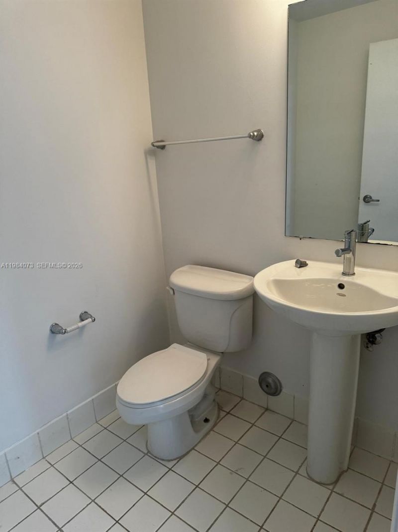 601 NE 36th St, Unit 1808, Miami, FL 33137 Photo