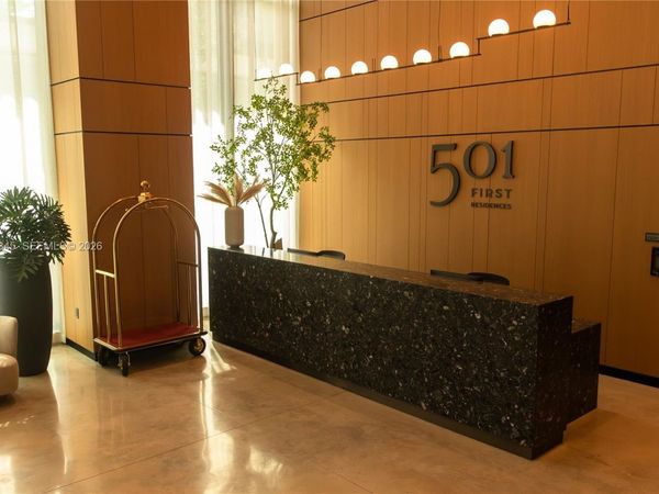 121 NE 5th St, Unit 2211, Miami, FL 33132