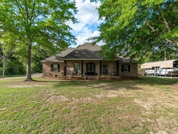 131 Violet Dr., Laurel, MS 39443