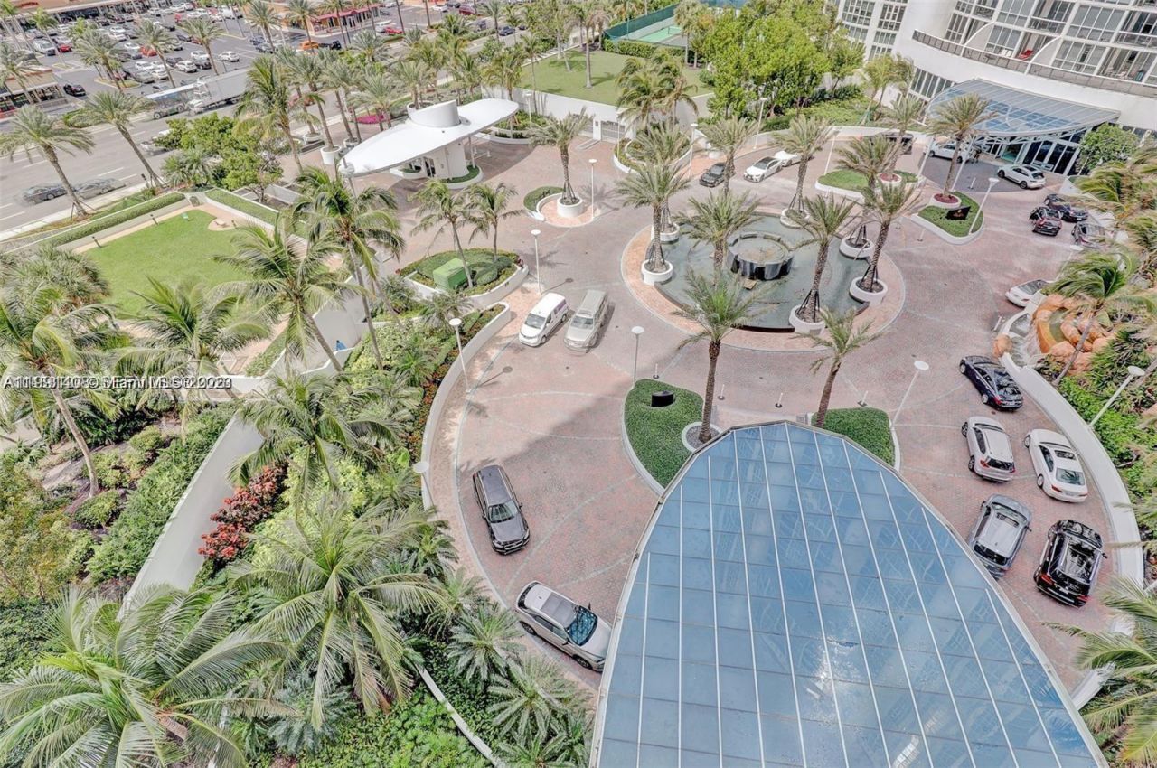 18101 Collins Ave , Unit 1003, Sunny Isles Beach, FL 33160 Photo