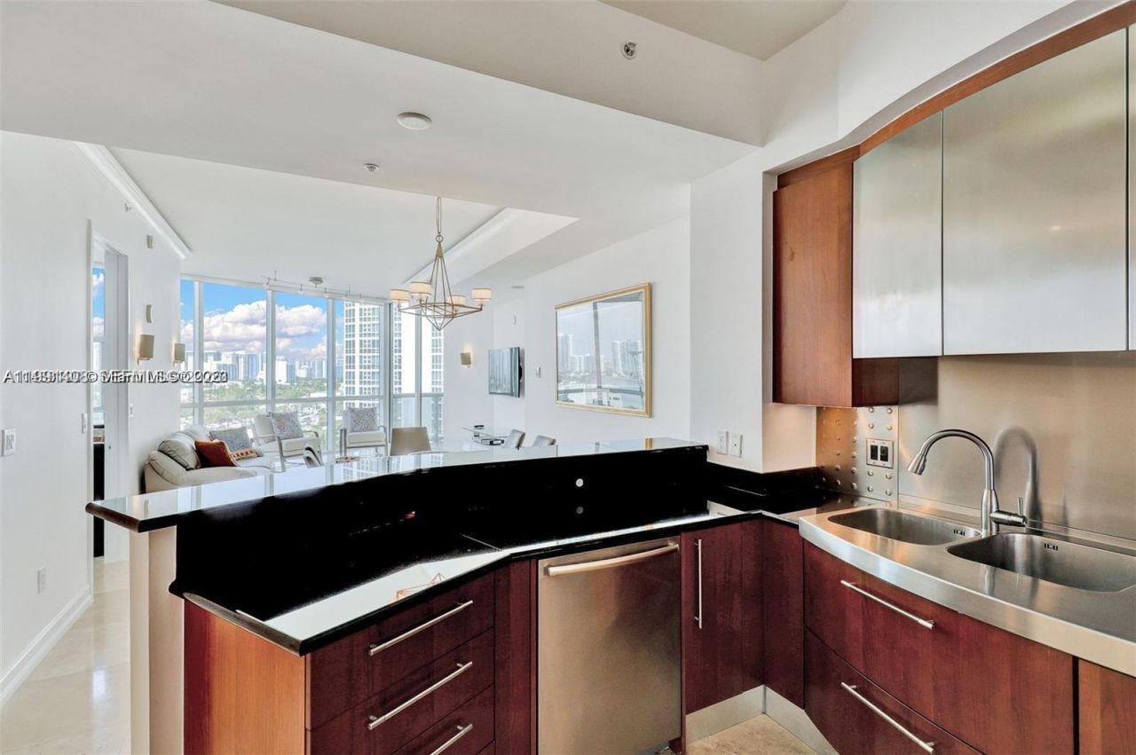 18101 Collins Ave , Unit 1003, Sunny Isles Beach, FL 33160 Photo