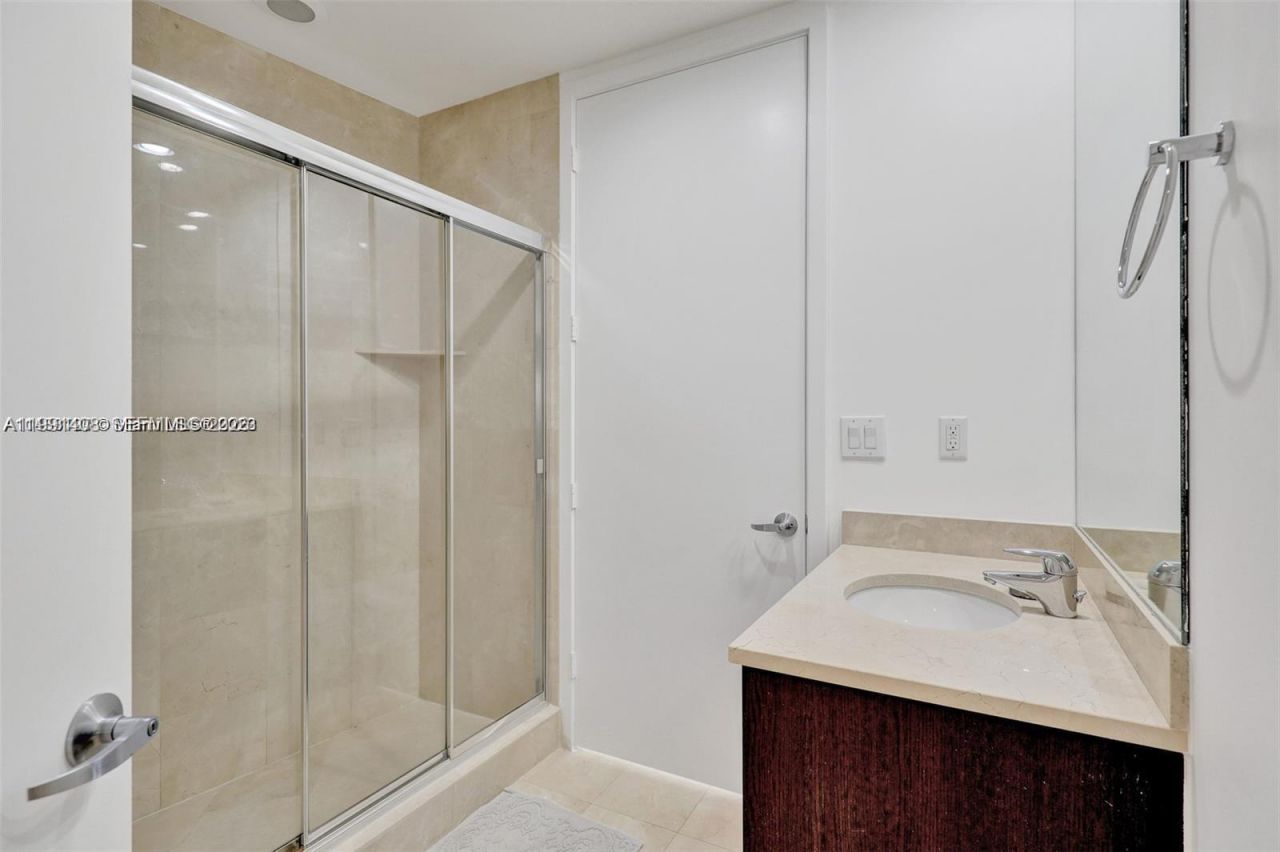 18101 Collins Ave , Unit 1003, Sunny Isles Beach, FL 33160 Photo