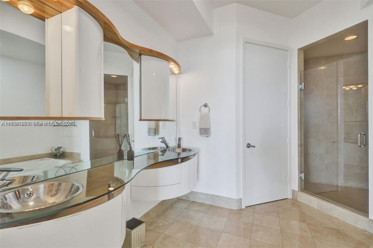 18101 Collins Ave , Unit 1003, Sunny Isles Beach, FL 33160 Photo