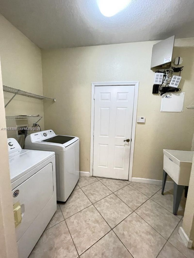 19183 N Hibiscus St , Unit 19183, Weston, FL 33332 Photo