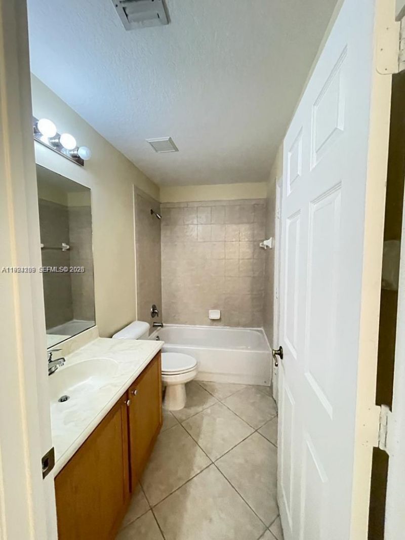 19183 N Hibiscus St , Unit 19183, Weston, FL 33332 Photo