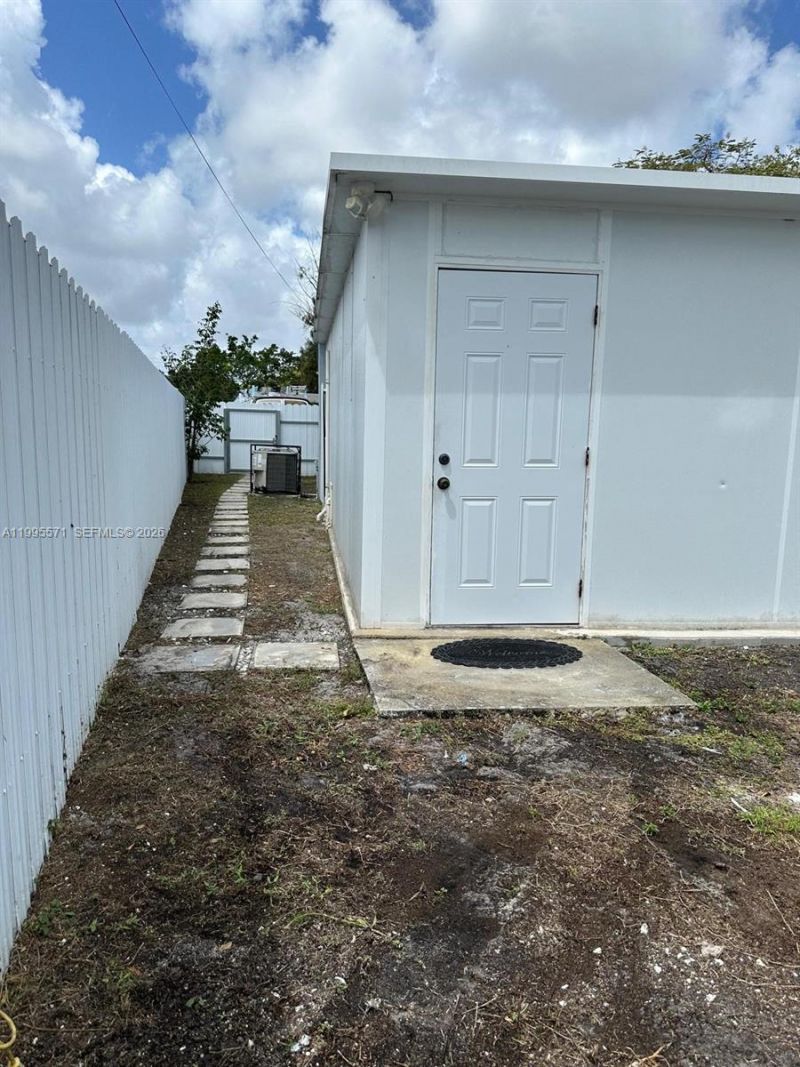 841 N 69th Ave , Unit 2, Hollywood, FL 33024 Photo