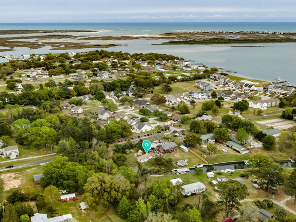 168 Bumps Creek Road , Sneads Ferry, NC 28460